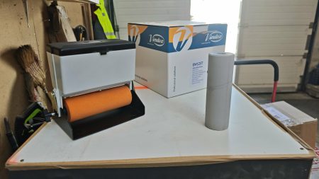 32d5d81f-d02e-466e-8b5f-6547517a7f04 VALJČEK ZA NANOS LEPILA EM125 T 180mm VIRUTEX